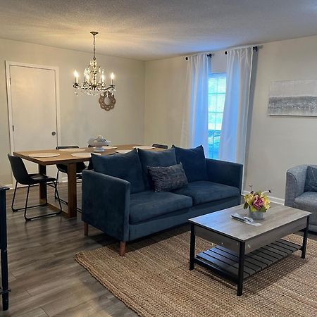 Quiet Relaxing Home - Close To Downtown & Beach 4Br-2Bt Pensacola Bagian luar foto
