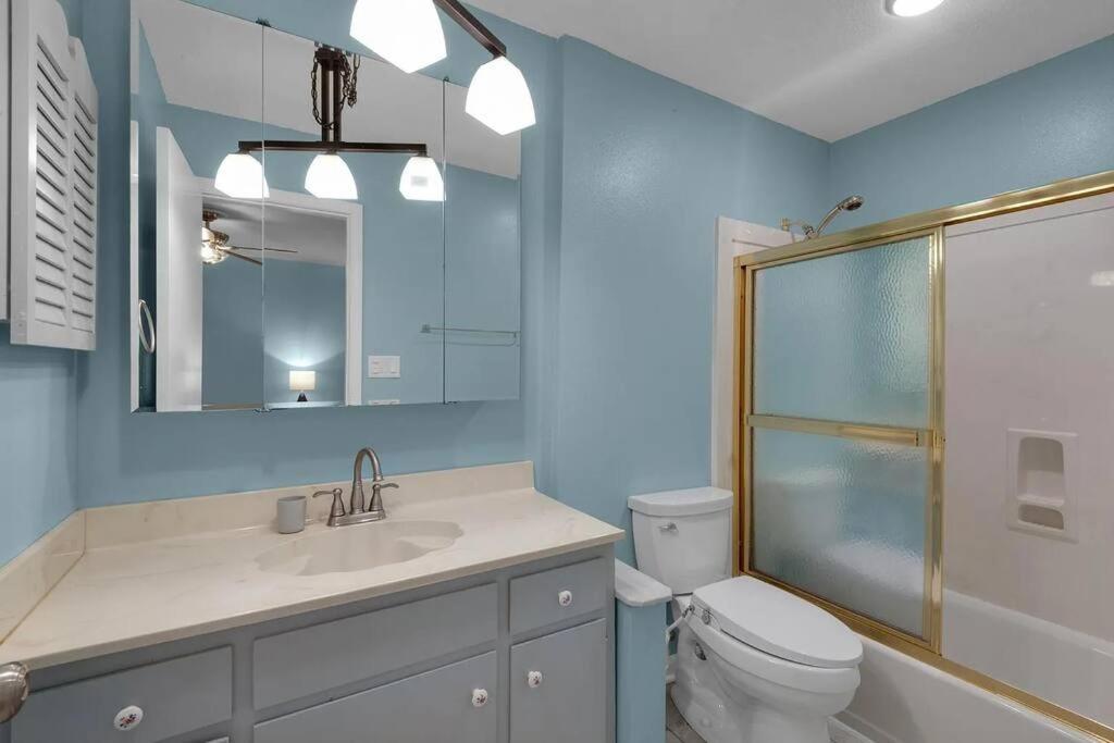 Quiet Relaxing Home - Close To Downtown & Beach 4Br-2Bt Pensacola Bagian luar foto