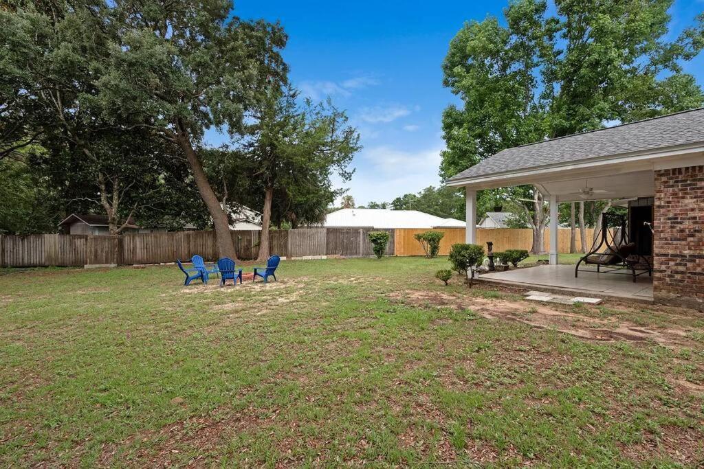 Quiet Relaxing Home - Close To Downtown & Beach 4Br-2Bt Pensacola Bagian luar foto