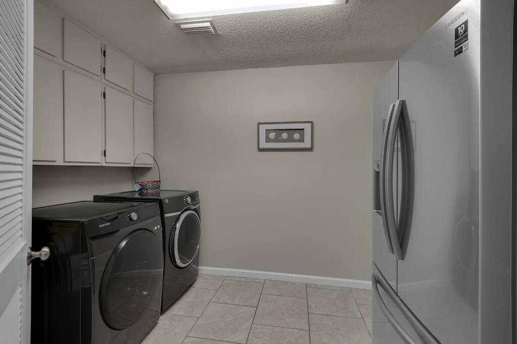 Quiet Relaxing Home - Close To Downtown & Beach 4Br-2Bt Pensacola Bagian luar foto