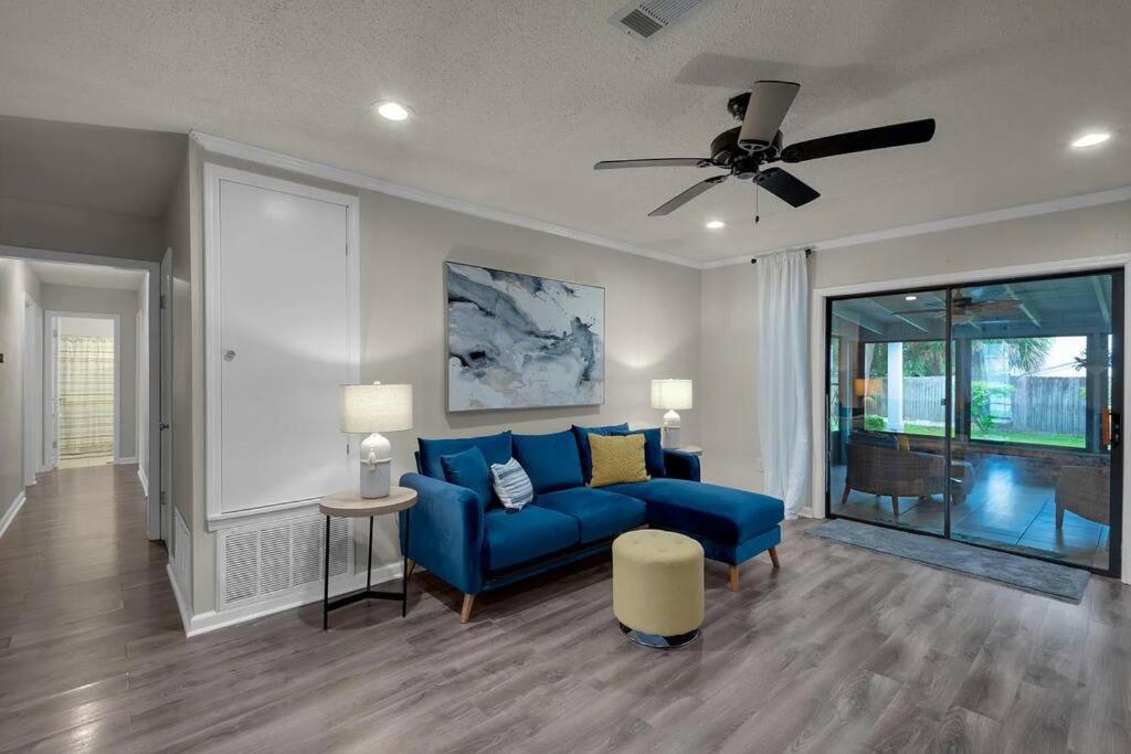 Quiet Relaxing Home - Close To Downtown & Beach 4Br-2Bt Pensacola Bagian luar foto