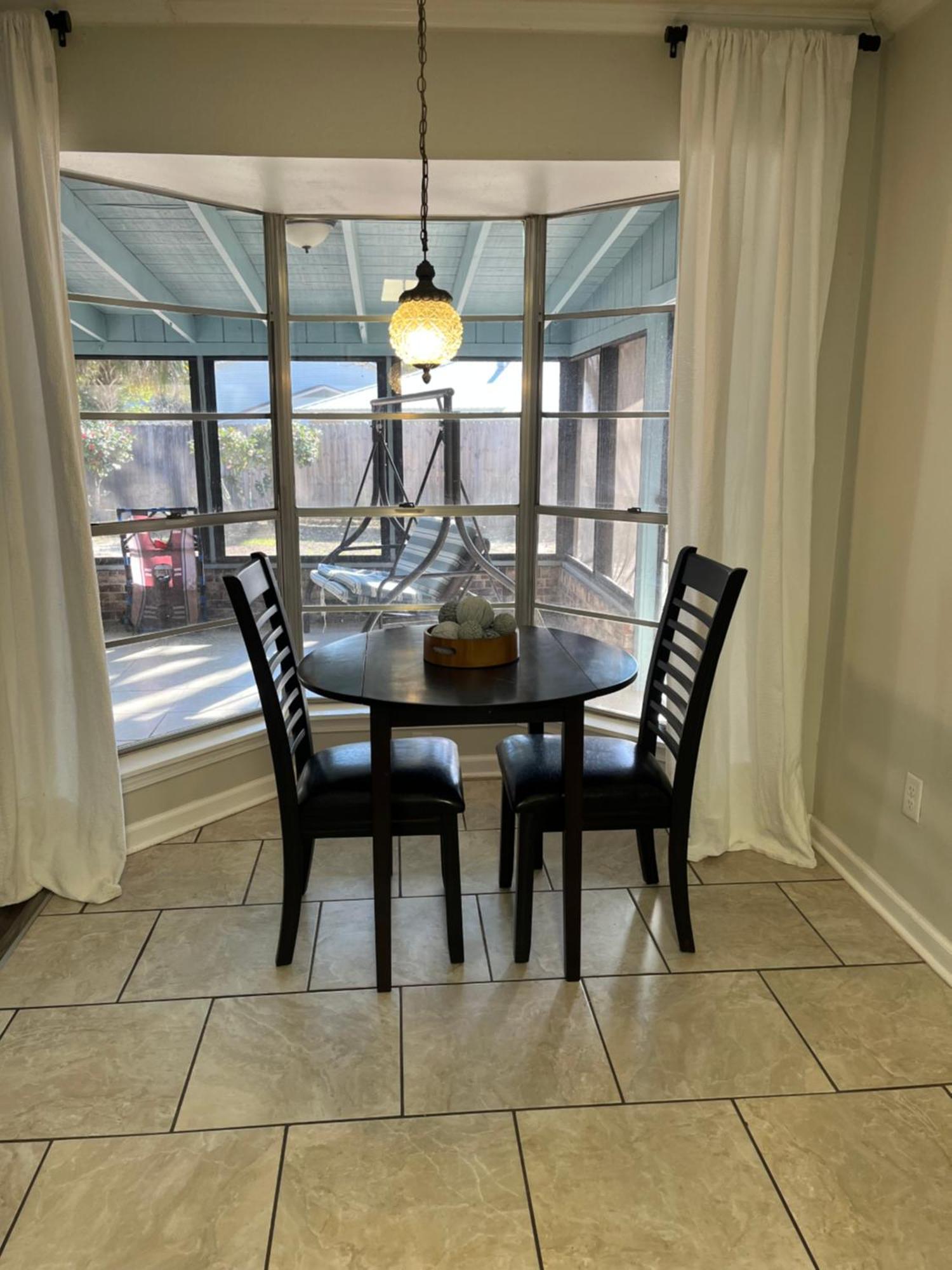 Quiet Relaxing Home - Close To Downtown & Beach 4Br-2Bt Pensacola Bagian luar foto